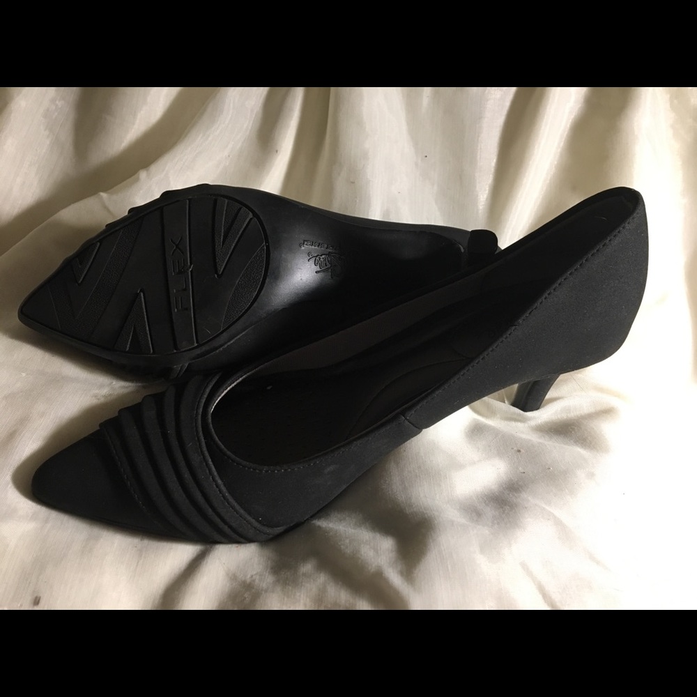 Black fabric low heeled shoes